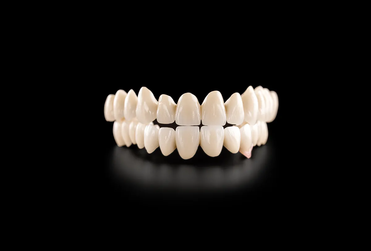 Zirconium Crowns and Veneers